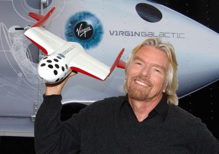 Основатель Virgin сфотографировался на фоне Ан-225 «Мрия» в Гостомеле