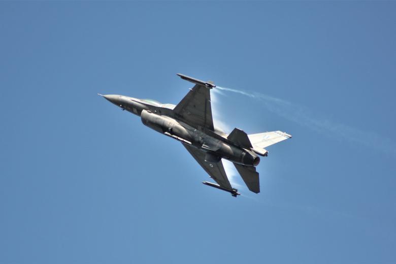 F-16