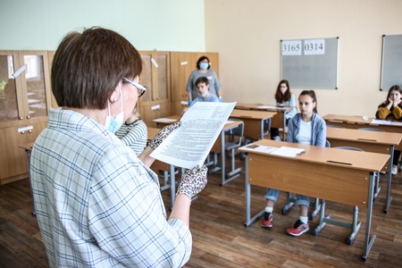 В Рособрнадзоре опровергли изменение правил выпуска для девятиклассников