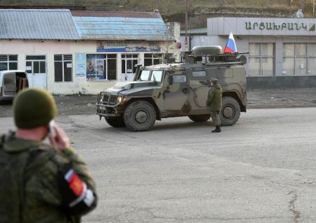 Ереван решил вытеснять миротворцев из Карабаха
