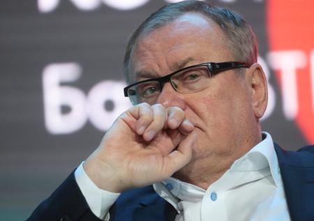 Глава ВТБ углядел «огромную финансовую дыру» в ОСК