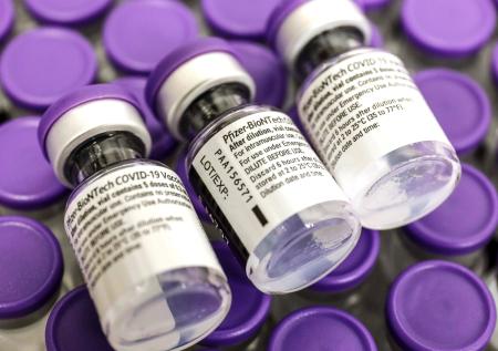 Pfizer и BioNTech сократят задержки поставок вакцины в Европу