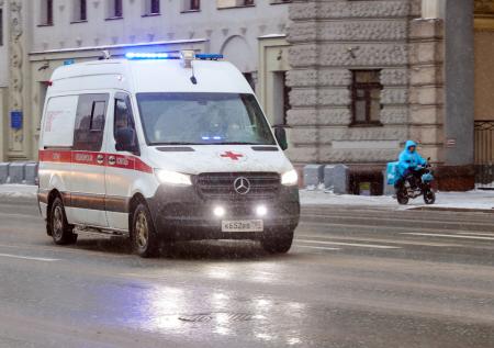 Пять человек пострадали при столкновении маршрутки и автобуса на юге Москвы