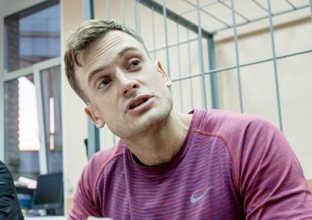 К художникам и акционистам нагрянули с обысками в нескольких городах России