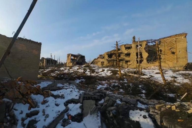 Жилые дома, разрушенные в результате обстрелов в Артемовске