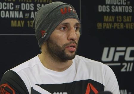 Экс-бойца UFC, дравшегося на свадьбе, задержали в Дагестане с пистолетом