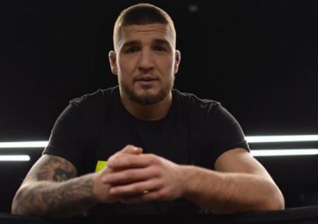 Амосов победил Лиму и стал чемпионом Bellator