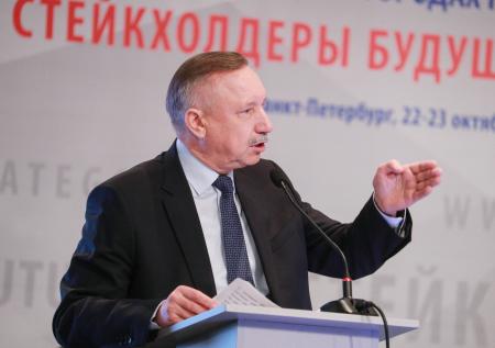 Власти Петербурга запретили массовые мероприятия из-за коронавируса