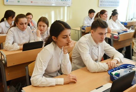 Школьникам увеличили число уроков по одному предмету