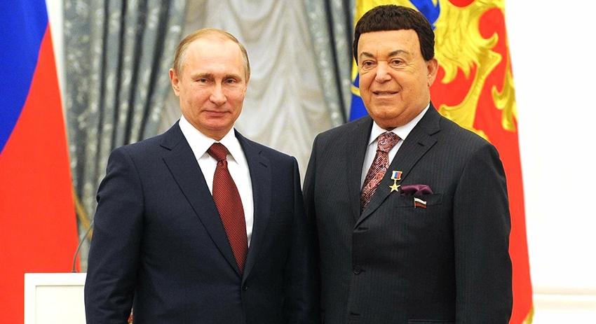 С Владимиром Путиным во время церемонии вручения госнаград