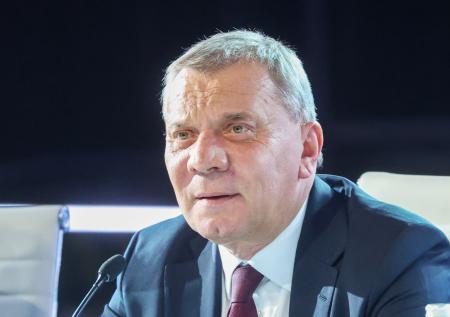 Герой РФ Сураев рассказал, как проявил себя Борисов в Роскосмосе