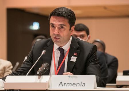 Спикер парламента Армении отправится 9 октября в Москву