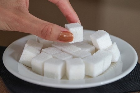 Названы пять мешающих похудеть продуктов