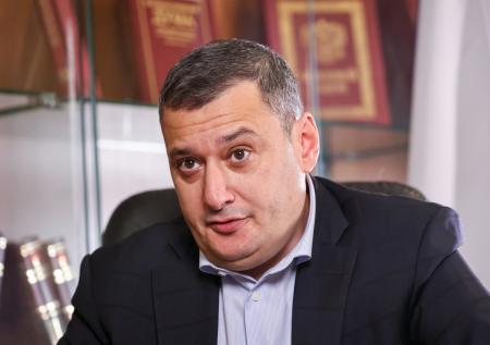 Хинштейн не намерен торопиться со сменой правительства Курской области