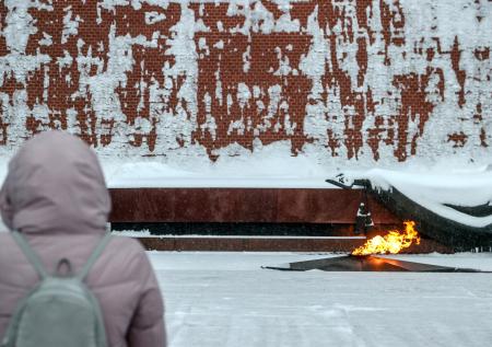 Стало известно, как Вечный огонь в Москве готовят к 23 Февраля