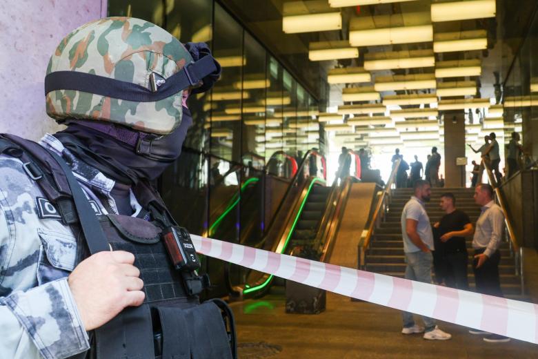 Обстановка у бизнес-центра «Романов двор» в Москве