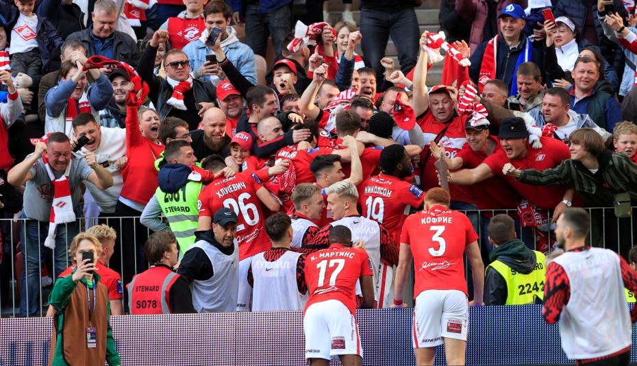 Игроки «Спартака» радуются победе в финале Кубка России по футболу