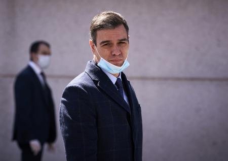 Премьер Испании заявил, что страна достигла пика пандемии коронавируса