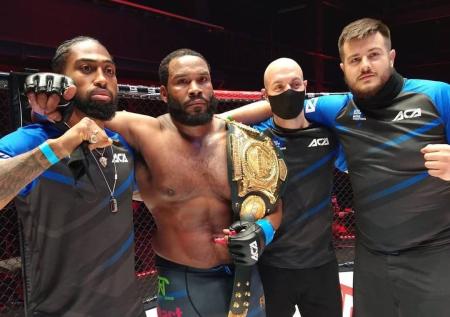 Джонсон наглухо нокаутировал Омельянчука и стал чемпионом ACA