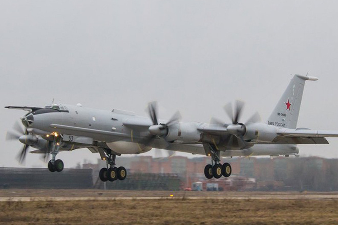 Ту-142