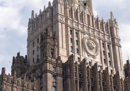 Россия выразила протест Украине из-за уничтожения мемориалов