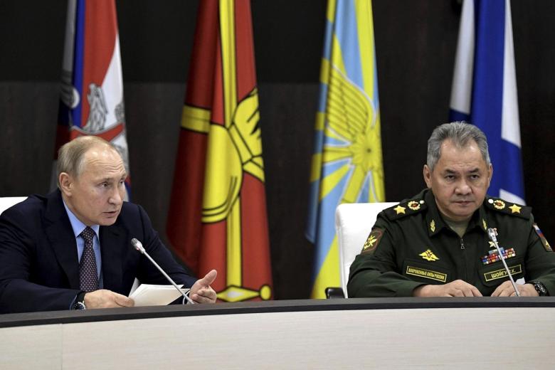 Владимир Путин и Сергей Шойгу