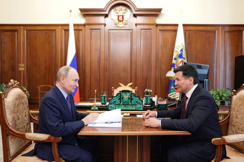Владимир Путин и Бату Хасиков