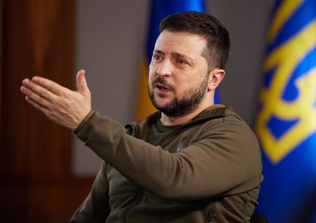 Владимир Зеленский опроверг информацию о том, что он находится в реанимации