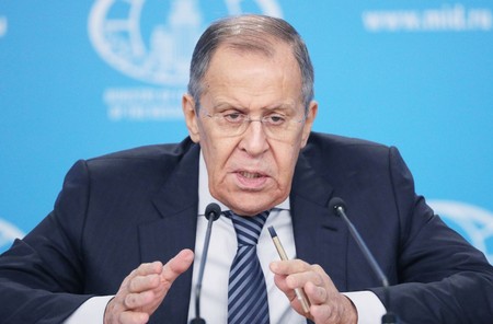 «Издевательство над здравым смыслом»: Лавров о выборах в Молдавии