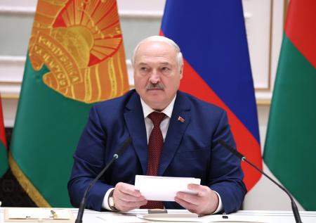 Лукашенко указал на виновника крушения вертолета Раиси