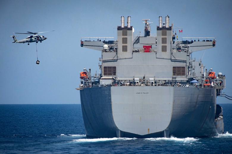 Корабль ВМС США Lewis B. Puller