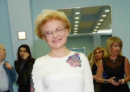 Помощник Малышевой объяснил, почему она назвала больных детей кретинами