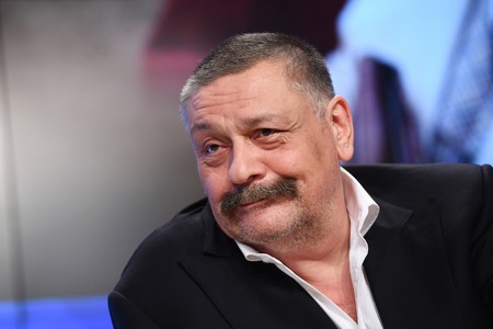 Актер Дмитрий Назаров раскрыл сроки возвращения в Россию