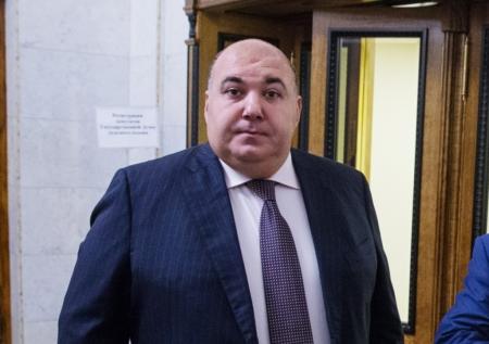 Живущий за границей депутат остался без мандата Госдумы