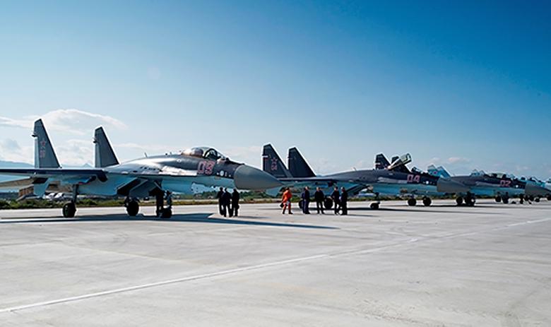 Самолёты Су-35 