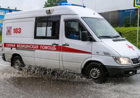 Подросток сорвался с крыши высотного дома в Ельце