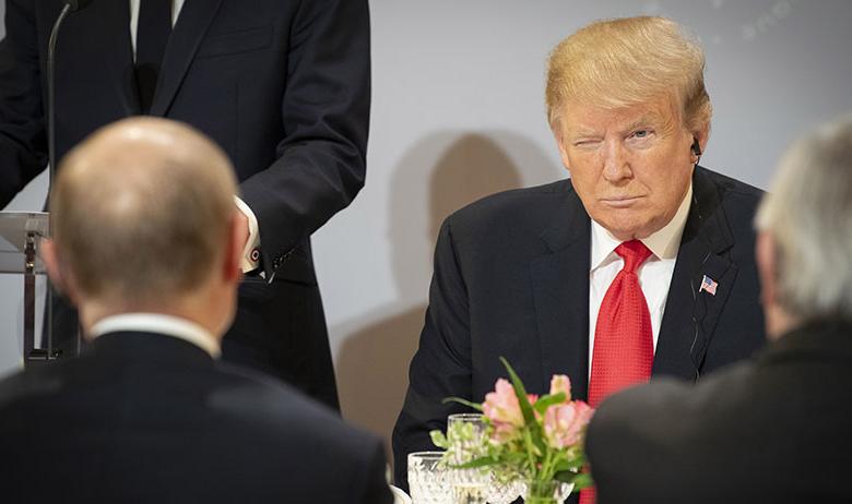 Президент США Дональд Трамп на переговорах с Владимиром Путиным