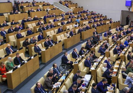 В Госдуме призвали дать шанс на исправление уехавшим из России артистам