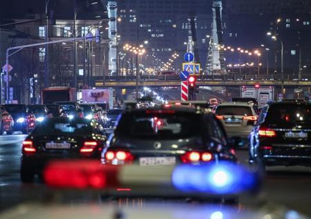 Движение на Ленинском проспекте в Москве ограничено