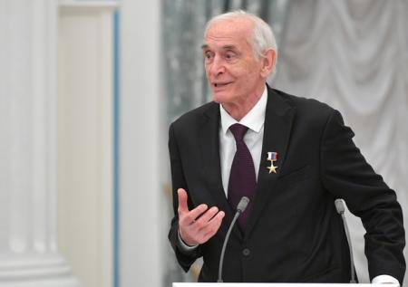 Память Василия Ланового увековечат в столице