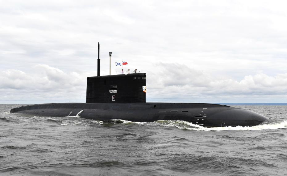 На Кронштадтском рейде перед началом Главного военно-морского парада