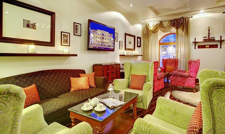 Radisson Royal Hotel