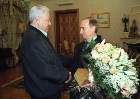 Экс-зять Ельцина назвал причину прихода Путина к власти