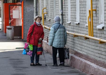 Две трети россиян не соблюдают правила социального дистанцирования 