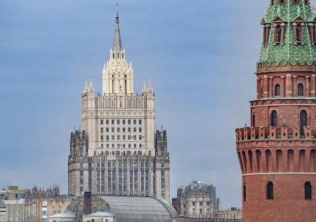 В МИД назвали бессмысленным запрет на въезд в Россию жителям стран Запада