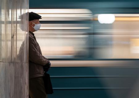 Названа сумма штрафов петербуржцев за проезд без маски с начала пандемии