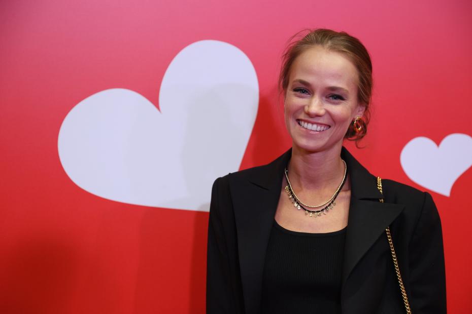 Актриса Катерина Ковальчук на премьере фильма режиссёра Александра Баршака «День слепого Валентина» в киноцентре «Октябрь» в Москве.