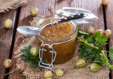 Готовим вкусные блюда из крыжовника: от варенья и пирогов до смузи и соуса