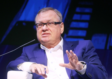 Глава ВТБ назвал главного врага российской экономики