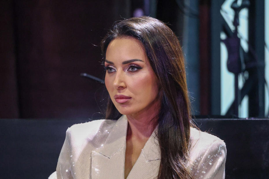 Составлен список звезд, которые поддерживают Алсу или Яна Абрамова